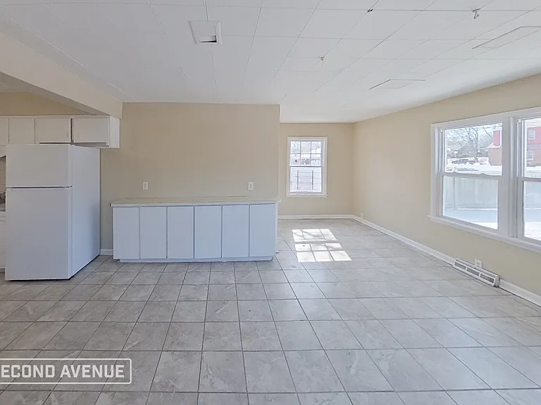 4772 Jefferson St — Photo 4