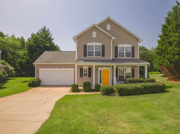 320 Yellow Rose Ct, Greer, SC 29651