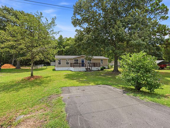 3rd image of 522 Pauline Dr