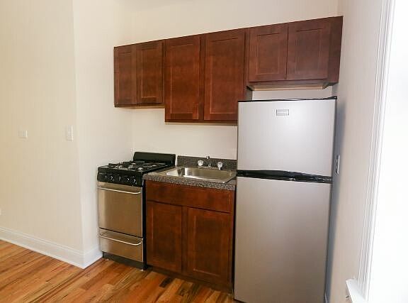 4th image of 4546 N Damen Ave #D503