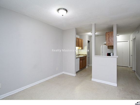 5th image of 5209 Charbar Dr APT D