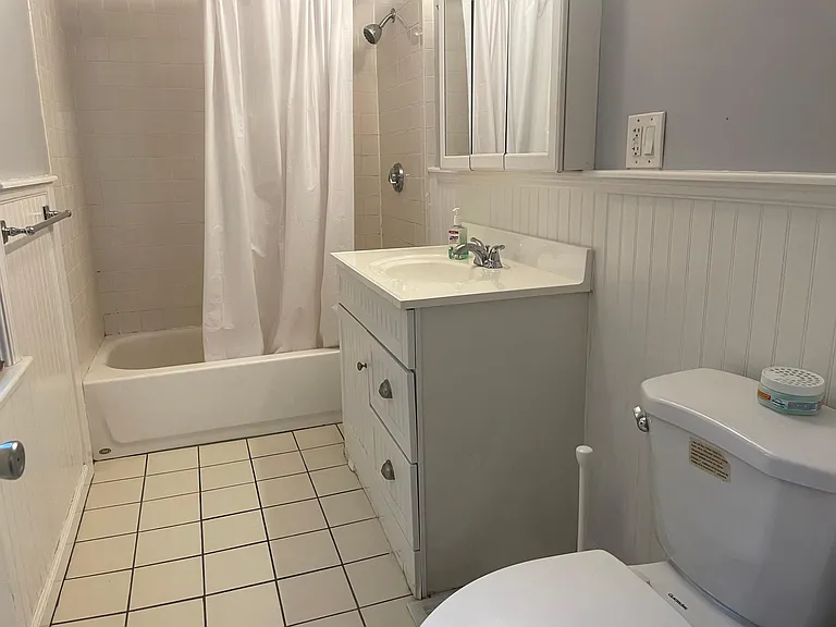 10 Hillside Cir #1 — Photo 8