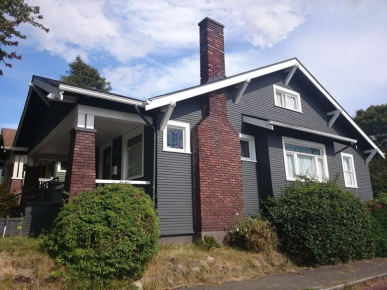 3001 E Union St — Photo 2