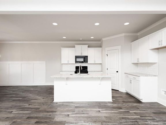 4th image of 1123 Stone Creek Ln