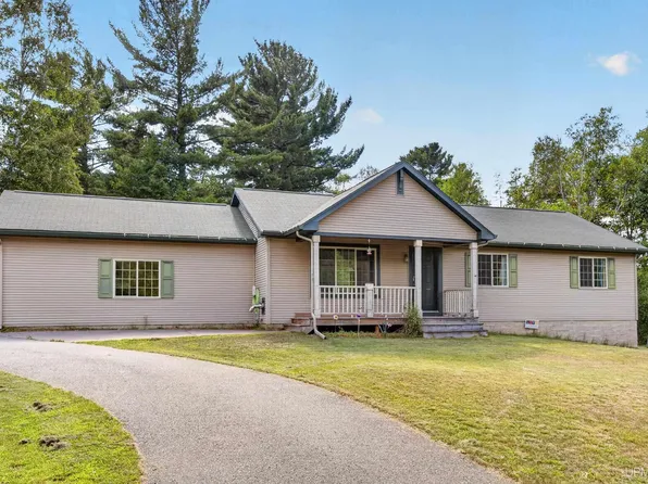 1675 Ellsworth St, Ishpeming, MI 49849