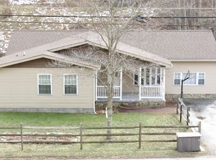 1688 Queen Rd, Clendenin, WV 25045