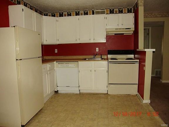 4th image of 2808 Blackforest Dr APT C