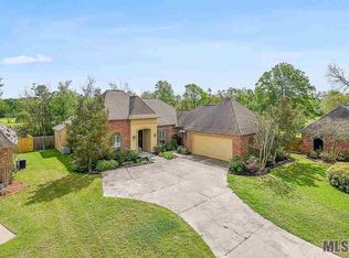15434 Summer Trace Dr, Prairieville, LA 70769