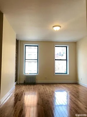 Rented by Oxford Property Group | media 3