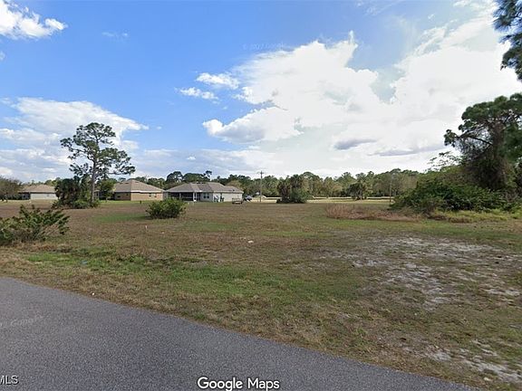 3rd image of 1908 NE 33rd Ter