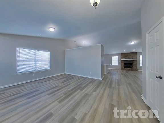 3rd image of 993 Harvest Ridge Dr