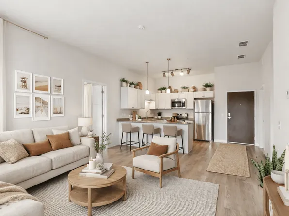 Lake Ridge Apartments