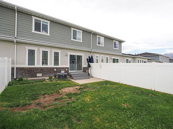 4th image of 1393 W Stewart Falls Dr