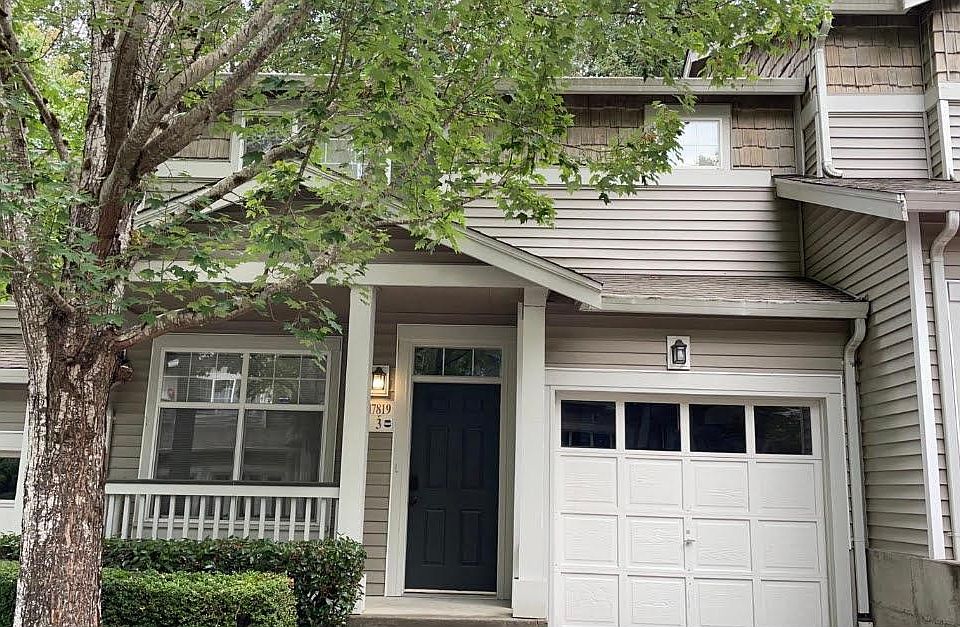 1st image of 17819 NE 96th Way Unit 3
