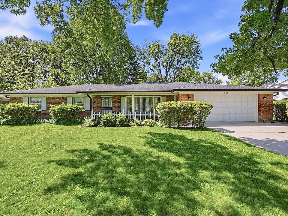 1st image of 2601 W Lincolnshire Dr