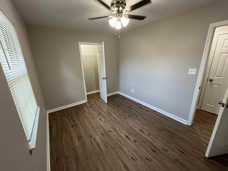 125 Greenwood Cir — Photo 6
