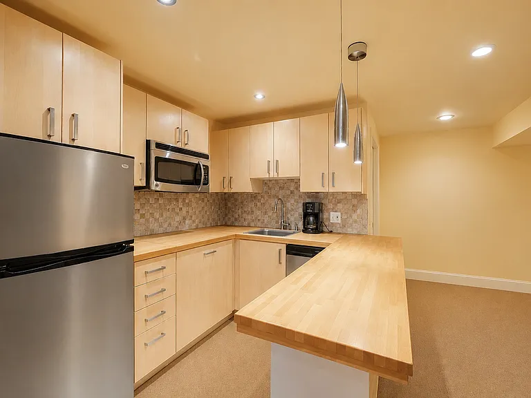 Lower Suite,