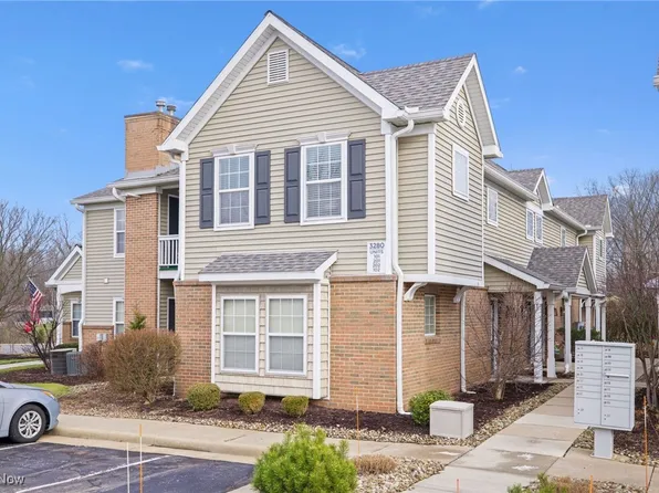 3280 Lenox Village Dr Unit 201, Fairlawn, OH 44333