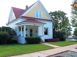 733 S 6th St, Raton, NM 87740