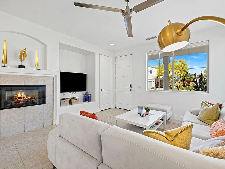 48584 Anastacia Ct — Photo 11