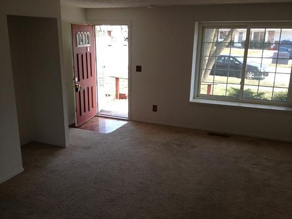 5th image of 7851 Fernbank Ct