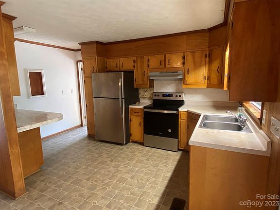 3rd image of 1269 Delwood Dr SW