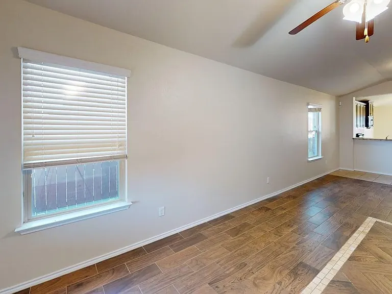 6600 Katy Creek Ln — Photo 21