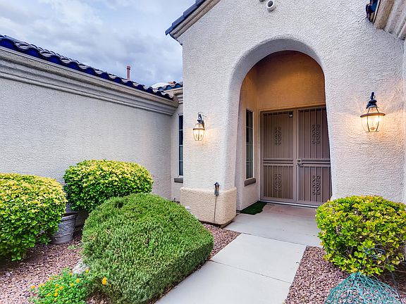 4th image of 2695 Evergreen Oaks Dr