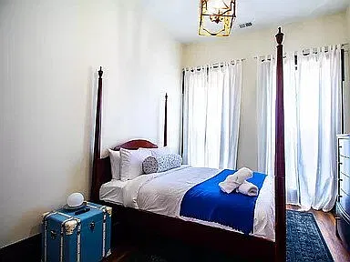 2 bed, 1.0 bath, 1269 sqft, $1,150 — Photo 1
