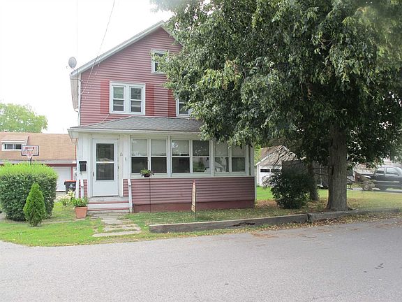 2nd image of 1517 Garden St