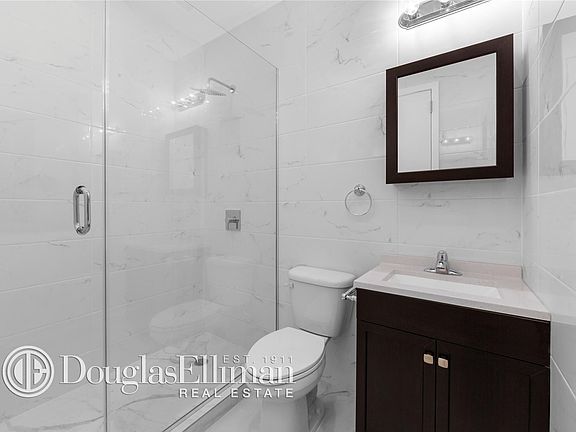 5th image of 58 E 56th St APT 2A