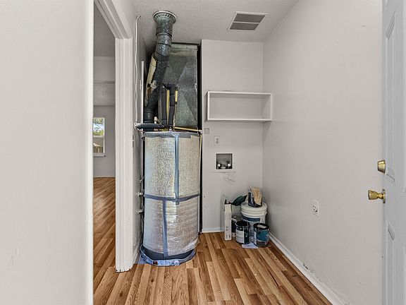 4th image of 116 Fisher Ave