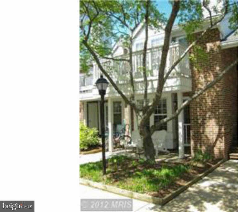 1st image of 2616 S Arlington Mill Dr #5
