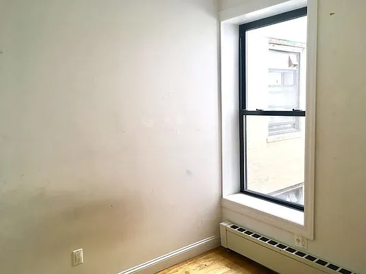 Rented by Premier Metro Realty Corp | media 5