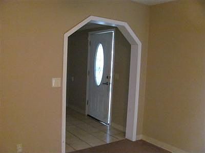 5th image of 923 W Cornell Ave