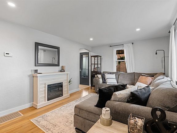 5th image of 118 Hollow Haven Dr