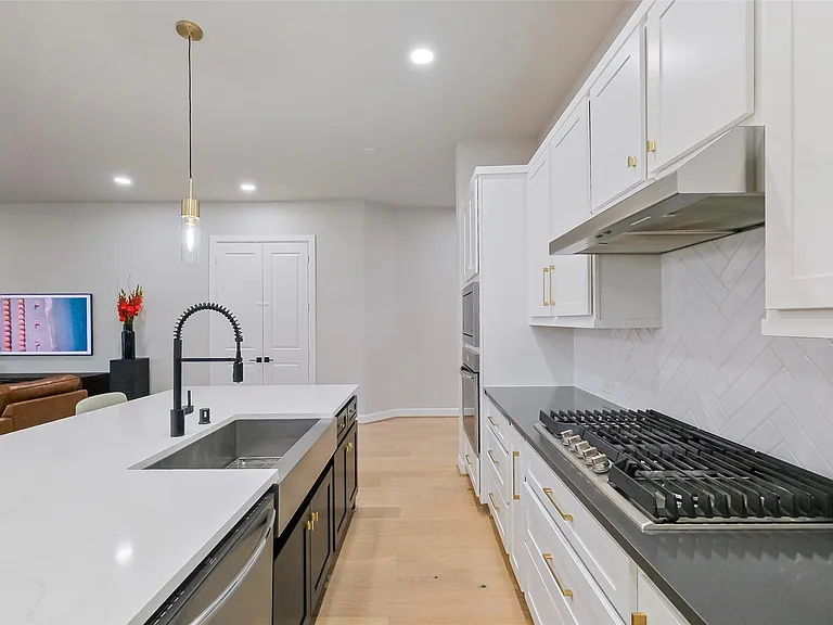 2310 Precision Ln — Photo 20