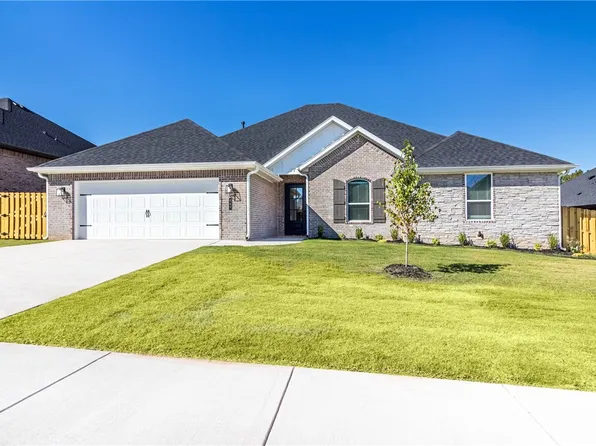 447 Casella St, Springdale, AR 72762