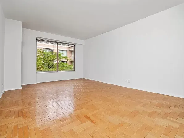 205 East 68th Street image 1 of 11