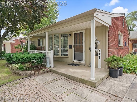 3rd image of 32551 Halmich Dr