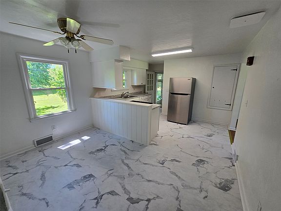 4th image of 5002 Grubb Rd
