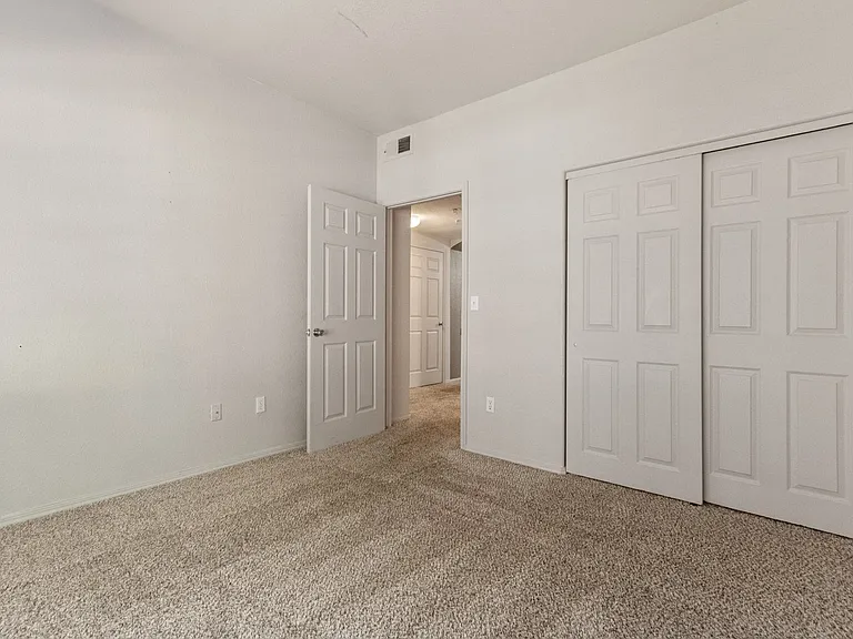 1671 W Canal Cir #212 — Photo 17