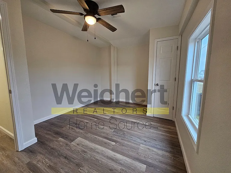 708 S 3rd St #B — Photo 8