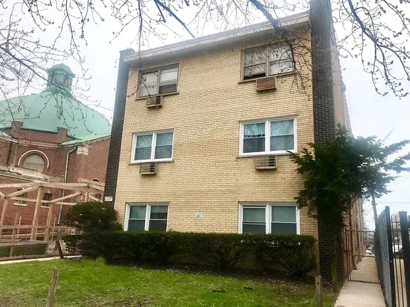 6921 N Ashland Ave #2B, Chicago, IL 60626