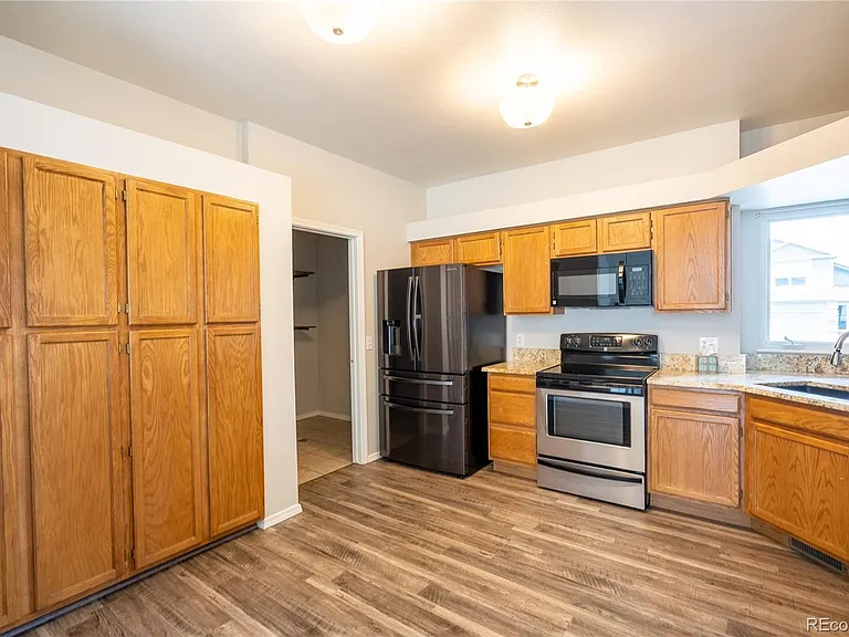 6431 Gemfield Dr — Photo 7
