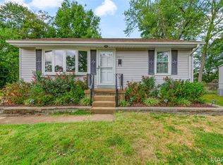3327 Krem Ct, Saint Ann, MO 63074