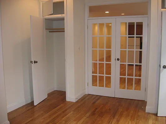 Rented by PMG Real Estate  | media 50