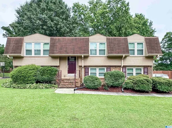 1697 Magnolia St, Gardendale, AL 35071