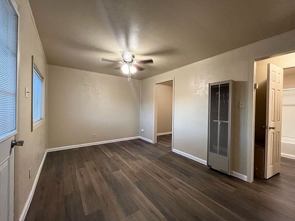 3rd image of 604 D Ave #604
