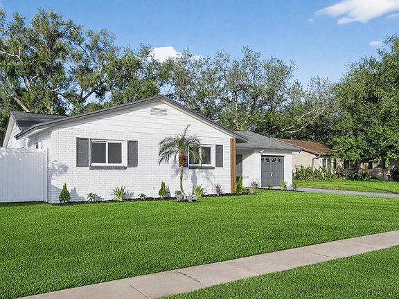 2nd image of 8317 Boxwood Dr